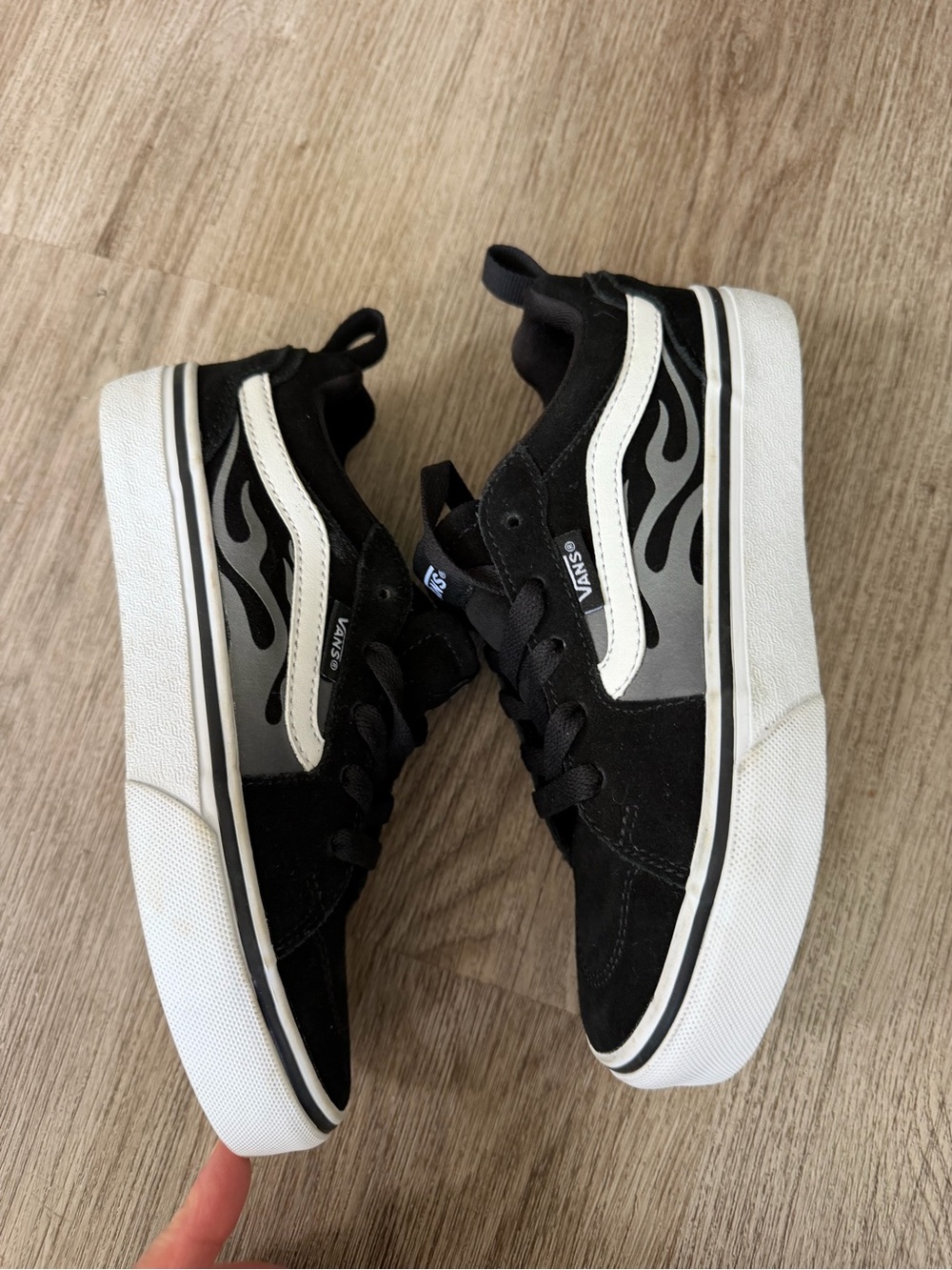 Vans Filmore Low Flame Sneakers - Youth Size 2.0 - Black/Grey/White